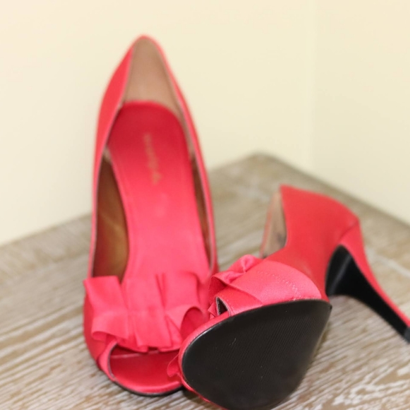 Pumps - Picture 2 of 2